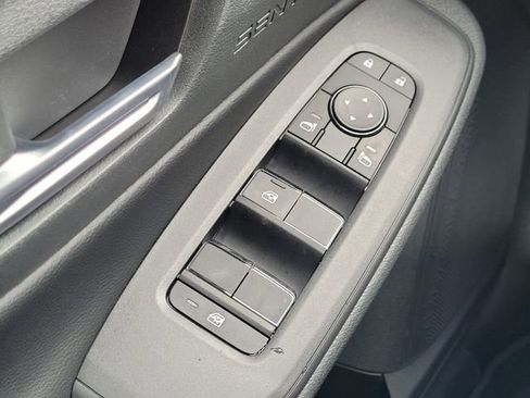 New 2026 Nissan Sentra SV w/ SV Convenience Package FWD image 18