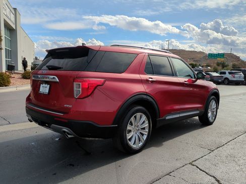 Used 2022 Ford Explorer Limited w/ Limited Technology Package image 3