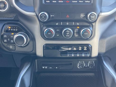 Used 2019 RAM 1500 Big Horn image 17