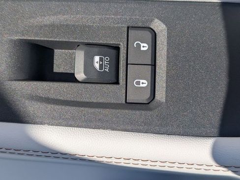 New 2026 Jeep Cherokee Limited AWD/4WD image 32