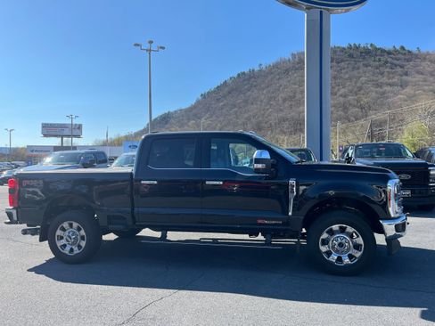 New 2026 Ford F350 Lariat w/ Lariat Ultimate Package AWD/4WD image 4