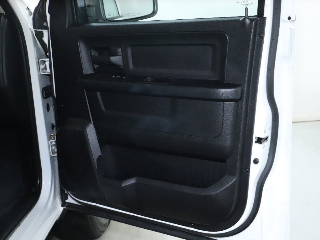 Used 2015 RAM 1500 Express AWD/4WD image 32