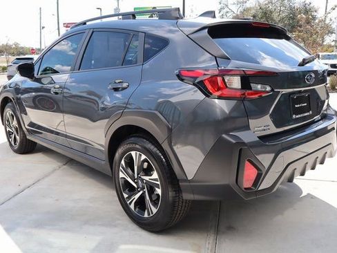 Used 2025 Subaru Crosstrek 2.0i Premium image 6