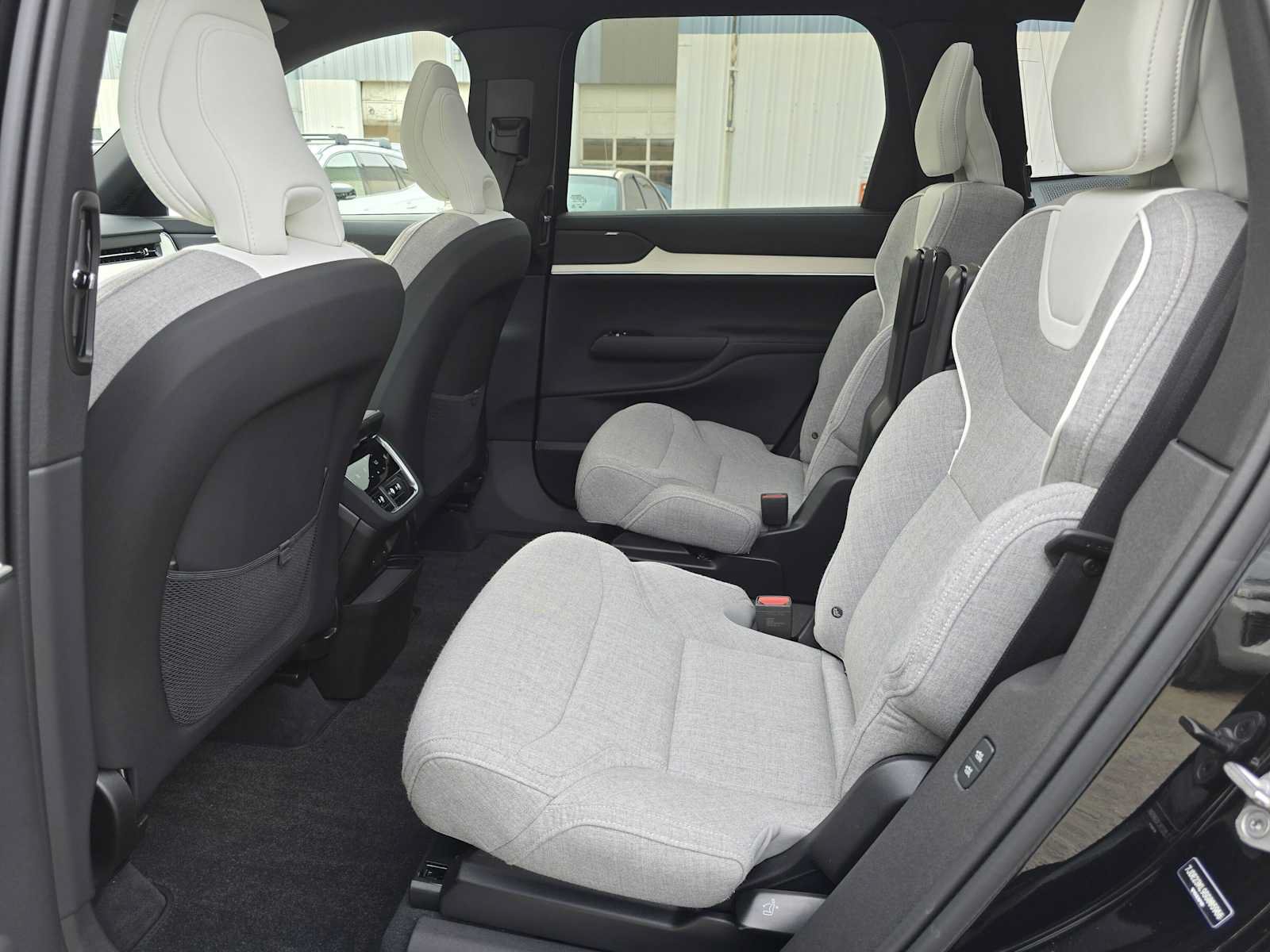 Certified 2025 Volvo EX90 Ultra AWD/4WD image 16