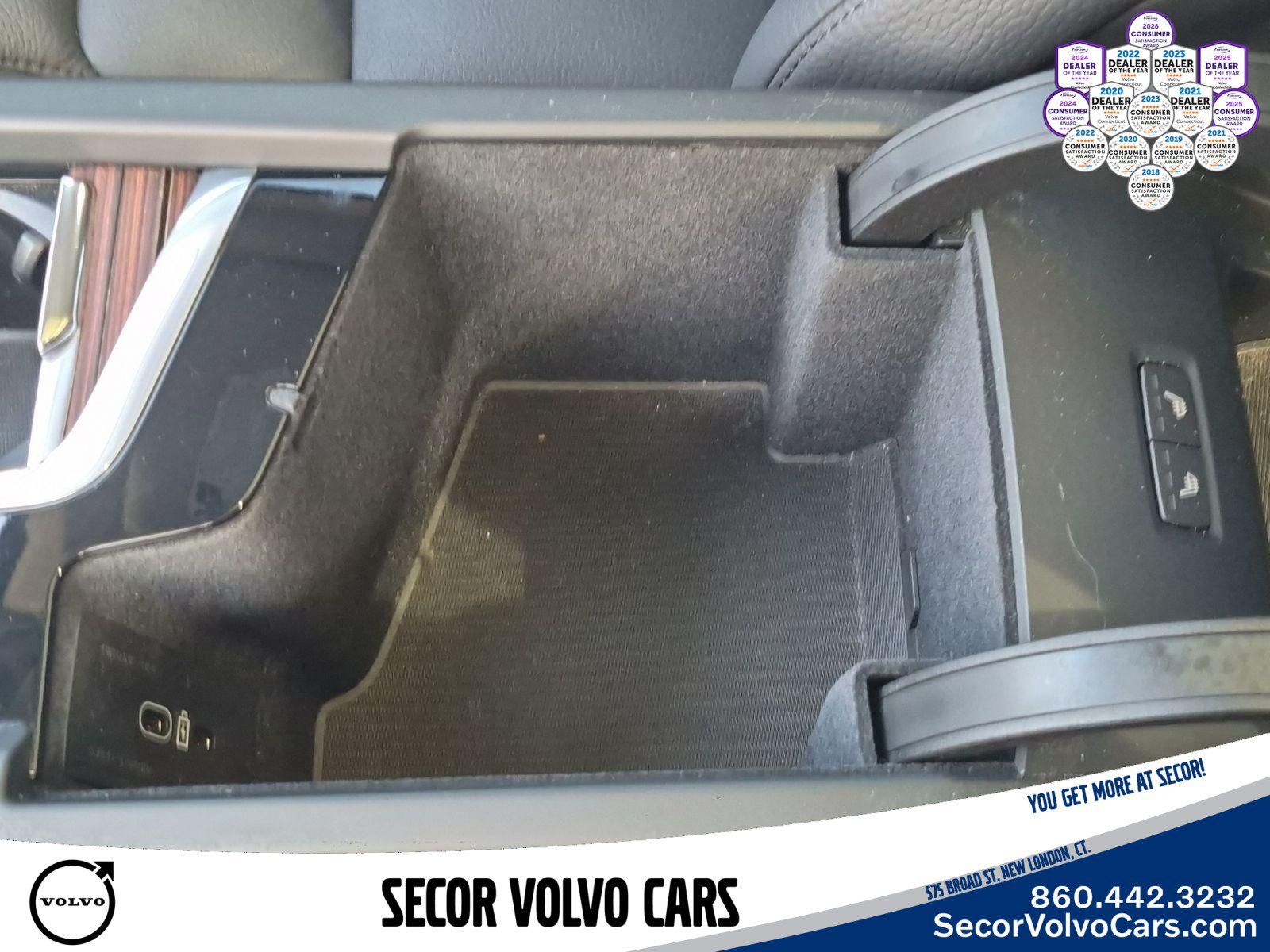 Certified 2023 Volvo XC60 B5 Plus w/ Climate Package AWD/4WD image 16