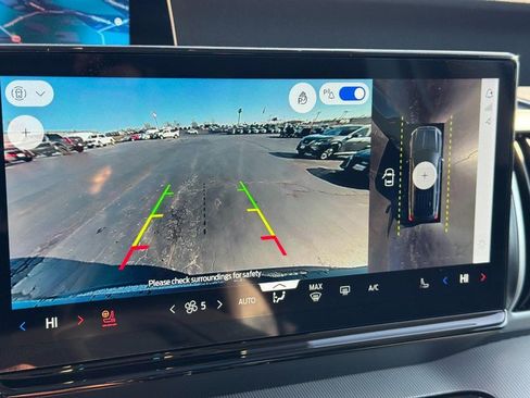 Used 2025 Ford Expedition Active image 22