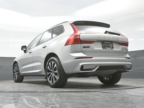 Used 2025 Volvo XC60 B5 Plus AWD/4WD image 26