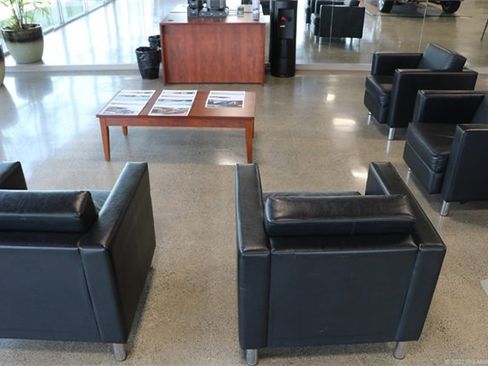 Used 2023 Nissan Rogue SV image 42