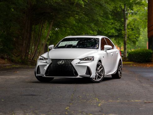Used 2018 Lexus IS 300 F Sport w/ F Sport Package RWD image 2
