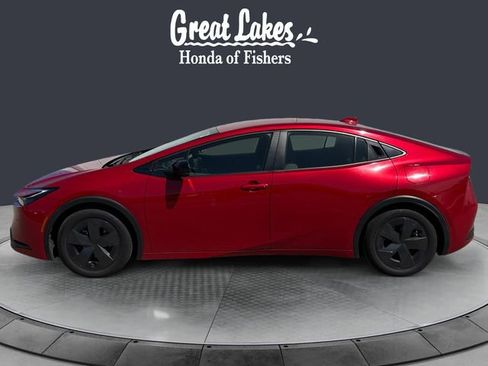 Used 2024 Toyota Prius LE image 2