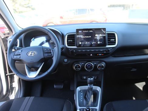 New 2026 Hyundai Venue SEL image 17