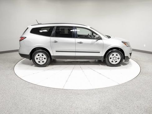 Used 2017 Chevrolet Traverse LS AWD/4WD image 30