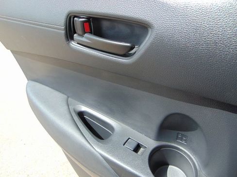 Used 2023 Toyota Corolla Cross LE FWD image 23