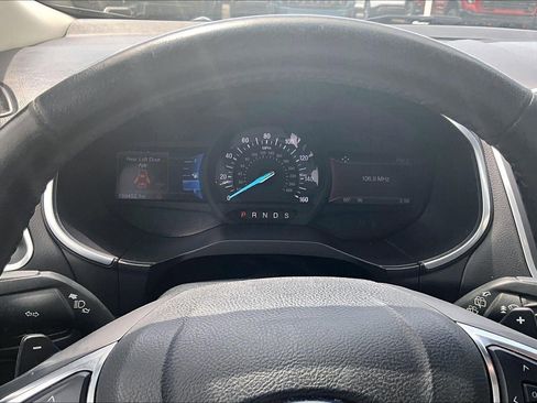 Used 2017 Ford Edge Titanium w/ Equipment Group 301A AWD/4WD image 17