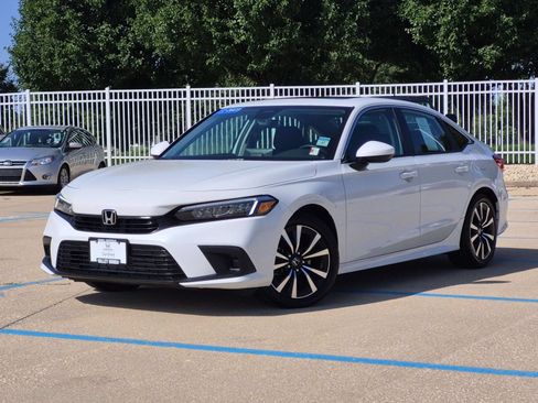 Used 2023 Honda Civic EX image 2