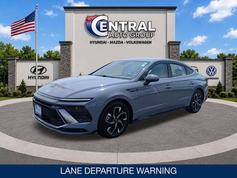 Certified 2024 Hyundai Sonata SEL AWD/4WD image 3