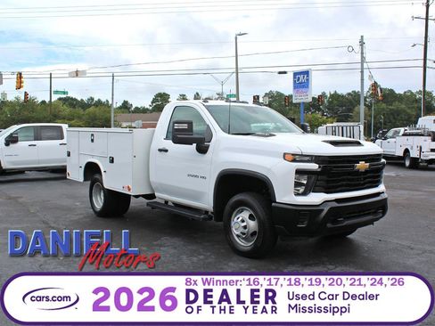 Used 2025 Chevrolet Silverado 3500 W/T w/ WT Convenience Package AWD/4WD image 1