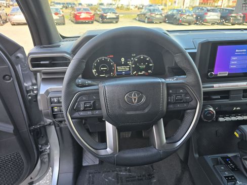 New 2025 Toyota Tacoma TRD Off-Road image 20