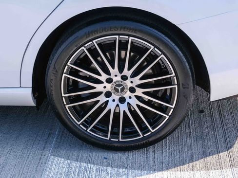 Used 2023 Mercedes-Benz C 300 Sedan image 7