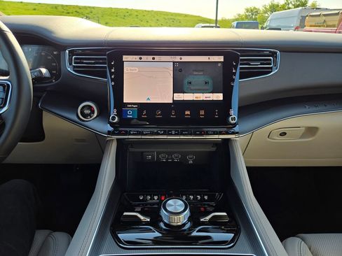 New 2026 Jeep Grand Wagoneer L Summit w/ Rear Seat Video Group I AWD/4WD image 20