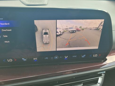 Used 2026 Chevrolet Traverse Z71 w/ Enhanced Driving Package AWD/4WD image 19