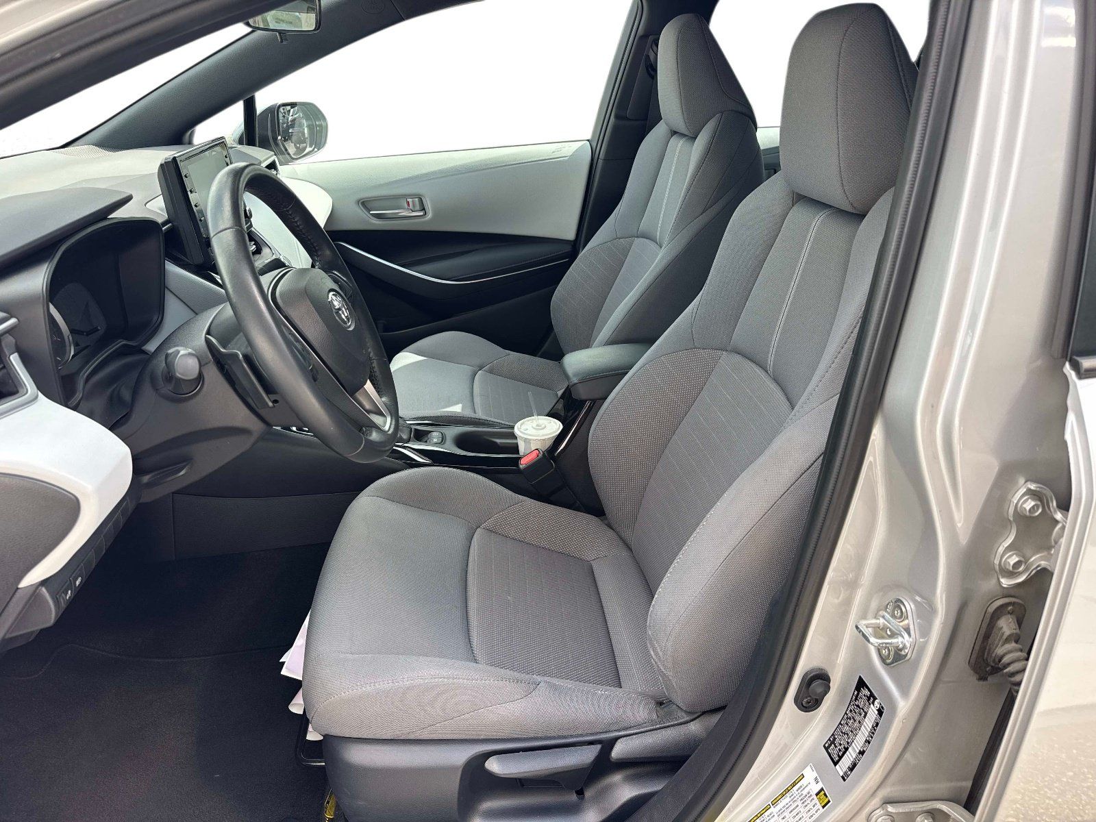 Used 2022 Toyota Corolla SE w/ SE Premium Package FWD image 20