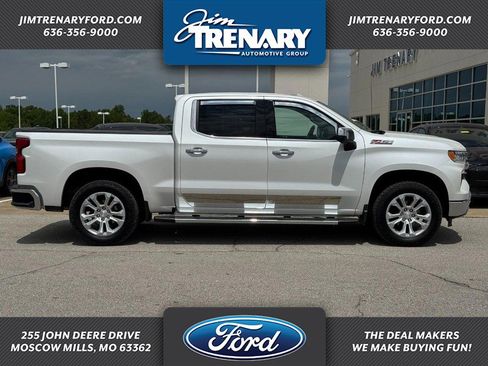 Used 2022 Chevrolet Silverado 1500 LTZ AWD/4WD image 1