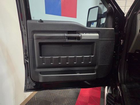 Used 2015 Ford F250 Lariat w/ Lariat Ultimate Package image 34