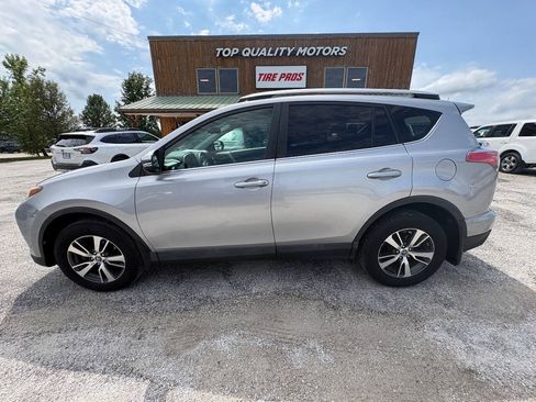 Used 2016 Toyota RAV4 XLE AWD/4WD image 32