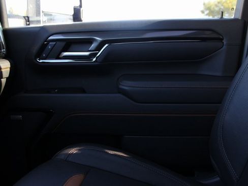 Used 2024 GMC Sierra 2500 AT4 w/ AT4 Premium Plus Package image 32