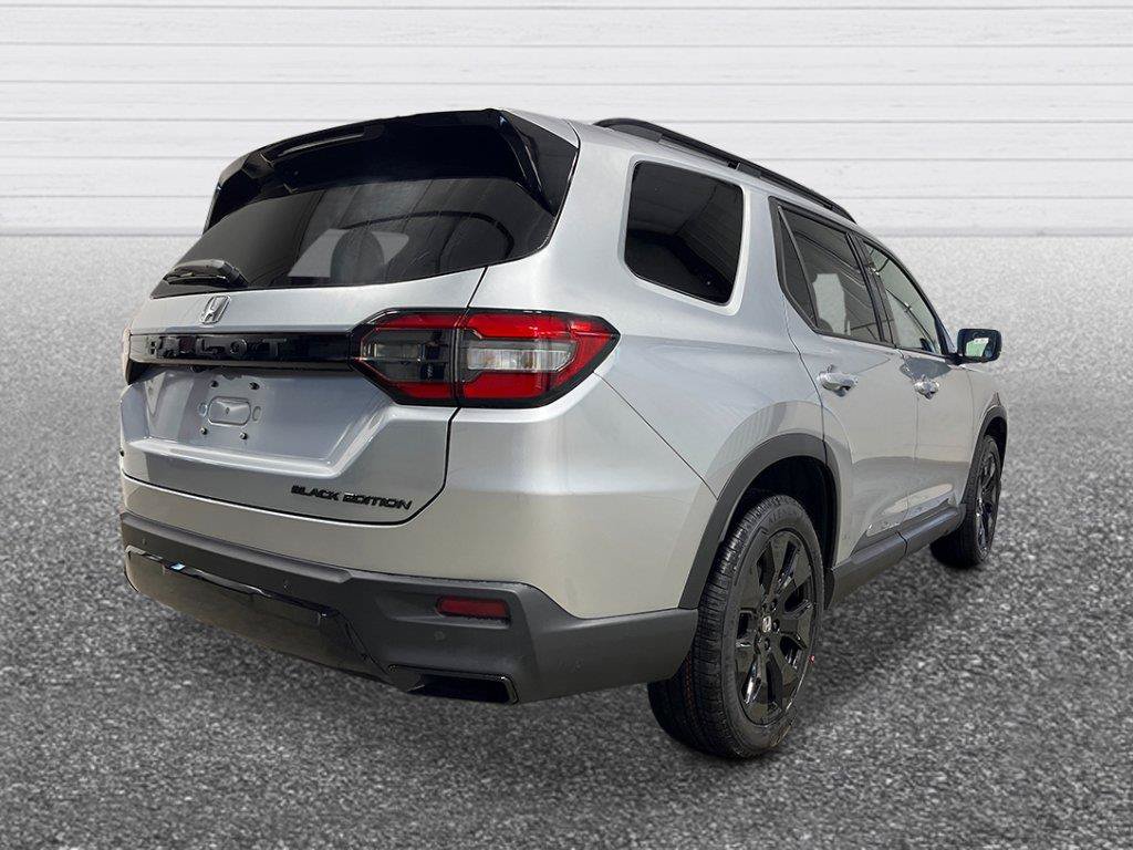 New 2026 Honda Pilot Black Edition image 5