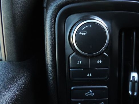 Used 2020 Chevrolet Silverado 2500 Custom w/ Custom Value Package image 27