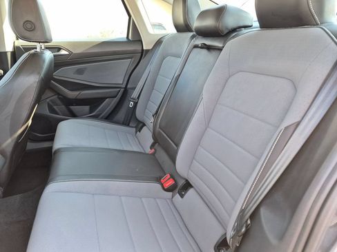 Used 2025 Volkswagen Jetta SE FWD image 26