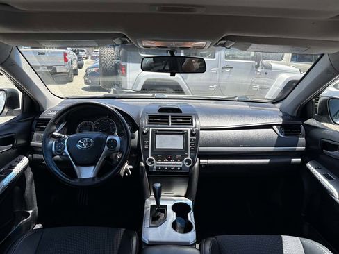 Used 2012 Toyota Camry SE FWD image 20