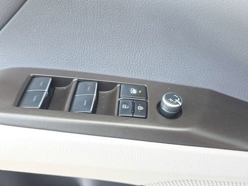 Used 2024 Toyota Camry XLE FWD image 19