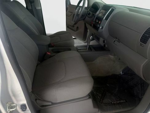 Used 2016 Nissan Frontier SV w/ SV Value Truck Package RWD image 35