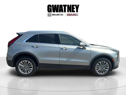 Used 2024 Cadillac XT4 Premium Luxury AWD/4WD image 4