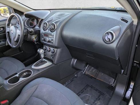 Used 2015 Nissan Rogue S image 18