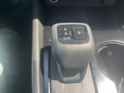 Used 2023 Nissan Rogue S image 19