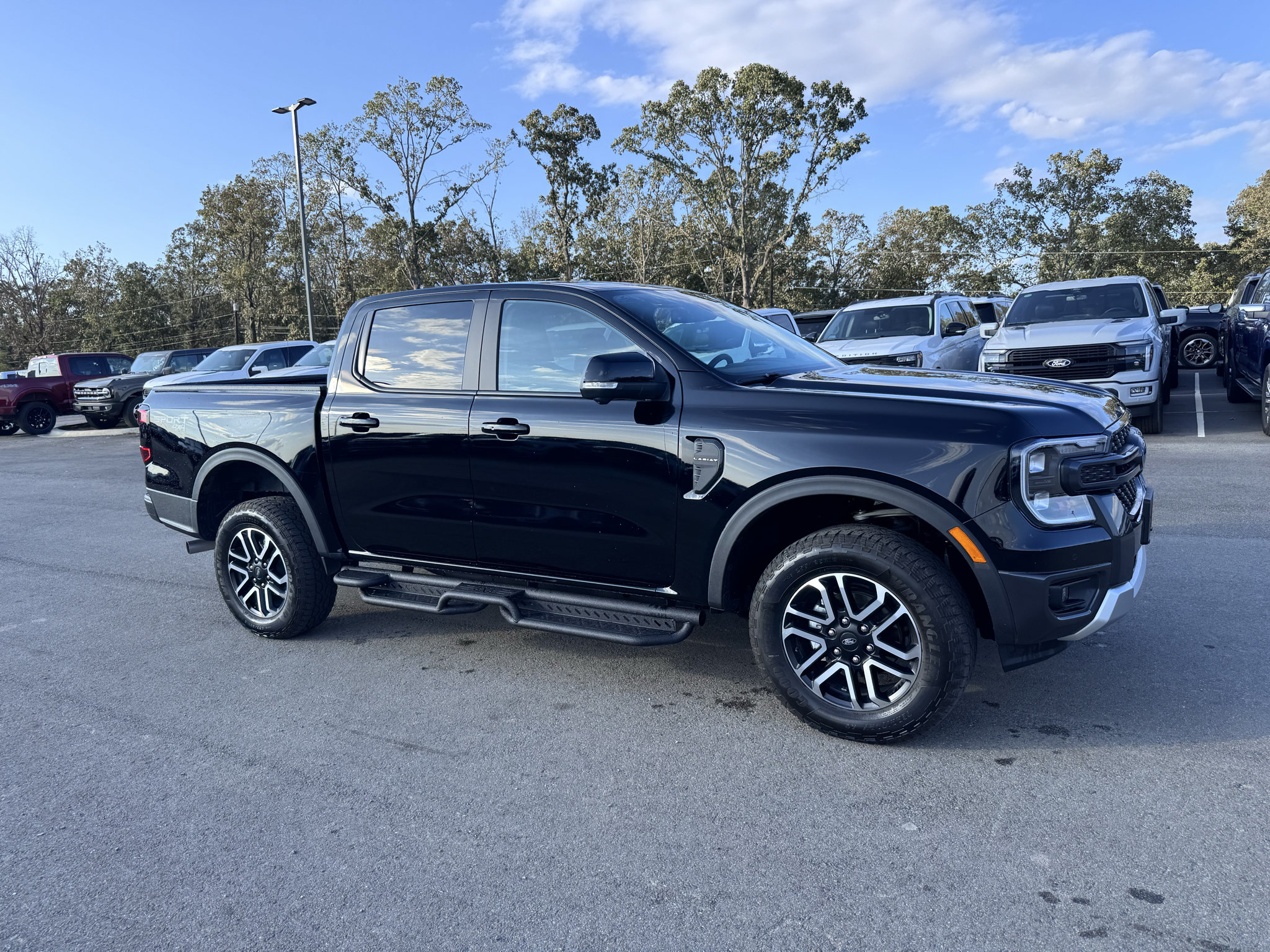 Certified 2025 Ford Ranger Lariat AWD/4WD image 4