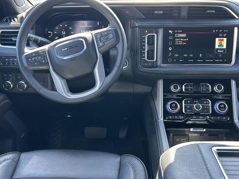 Used 2024 GMC Yukon Denali image 30