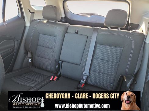 Used 2023 GMC Terrain SLE w/ Driver Convenience Package image 25