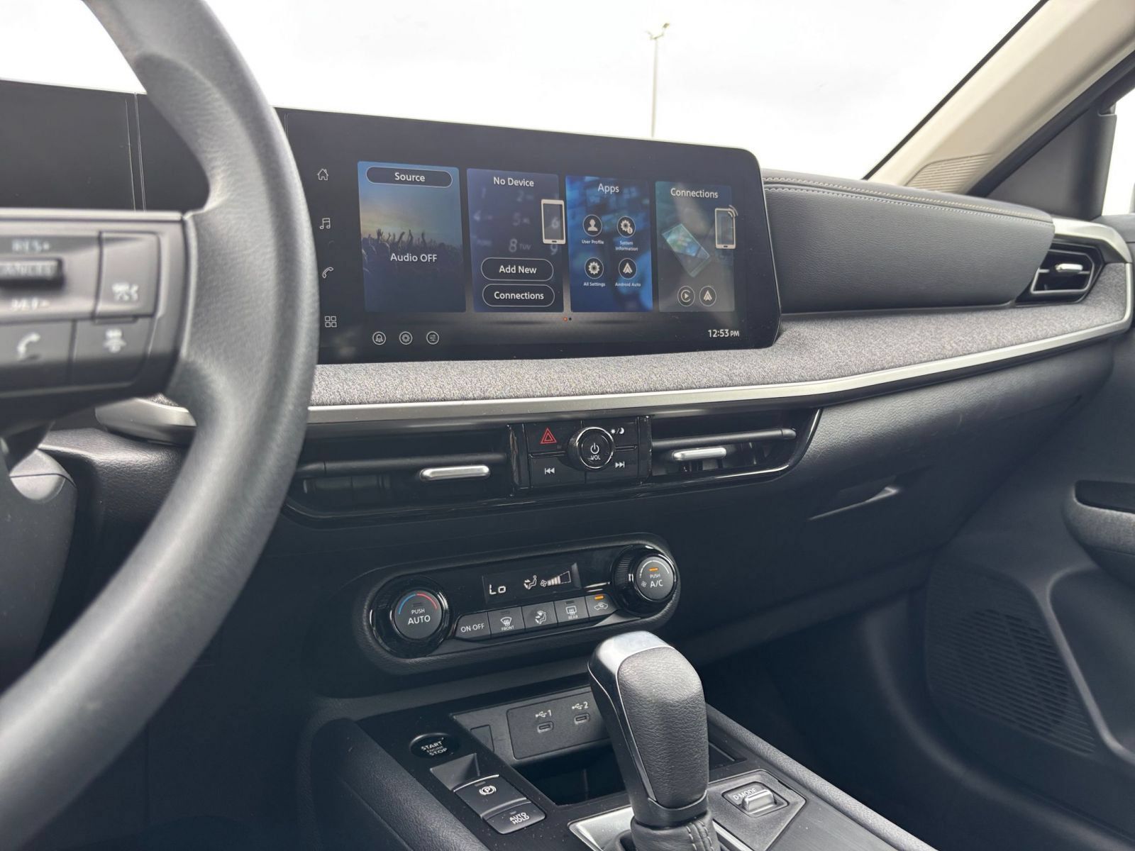 Used 2026 Nissan Kicks SV FWD image 16