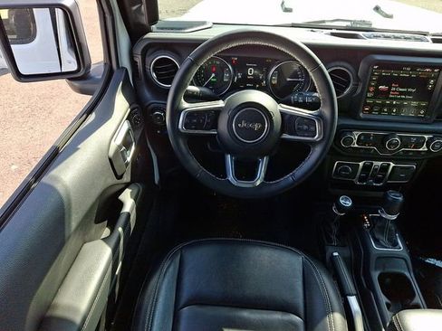 Used 2022 Jeep Wrangler Unlimited Sahara w/ Cold Weather Group image 11