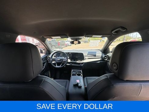 Used 2025 Chevrolet Equinox LT w/ Convenience Package II FWD image 12