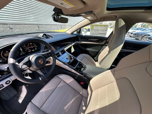 Used 2026 Porsche Panamera 4 E-Hybrid AWD/4WD image 4