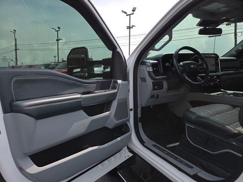 Used 2024 Ford F350 Limited w/ FX4 Off-Road Package AWD/4WD image 8