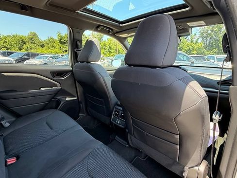 Used 2025 Subaru Forester Premium AWD/4WD image 34