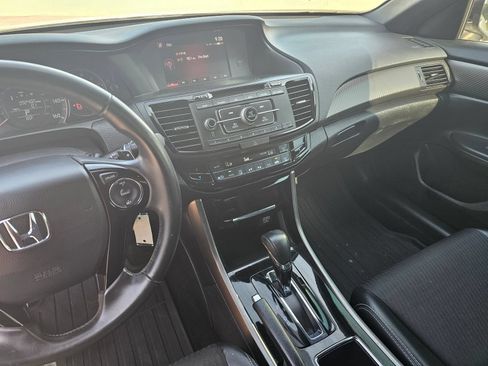 Used 2017 Honda Accord Sport image 22