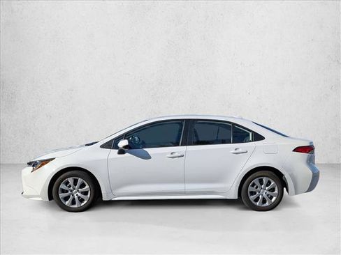 Used 2024 Toyota Corolla LE FWD image 9